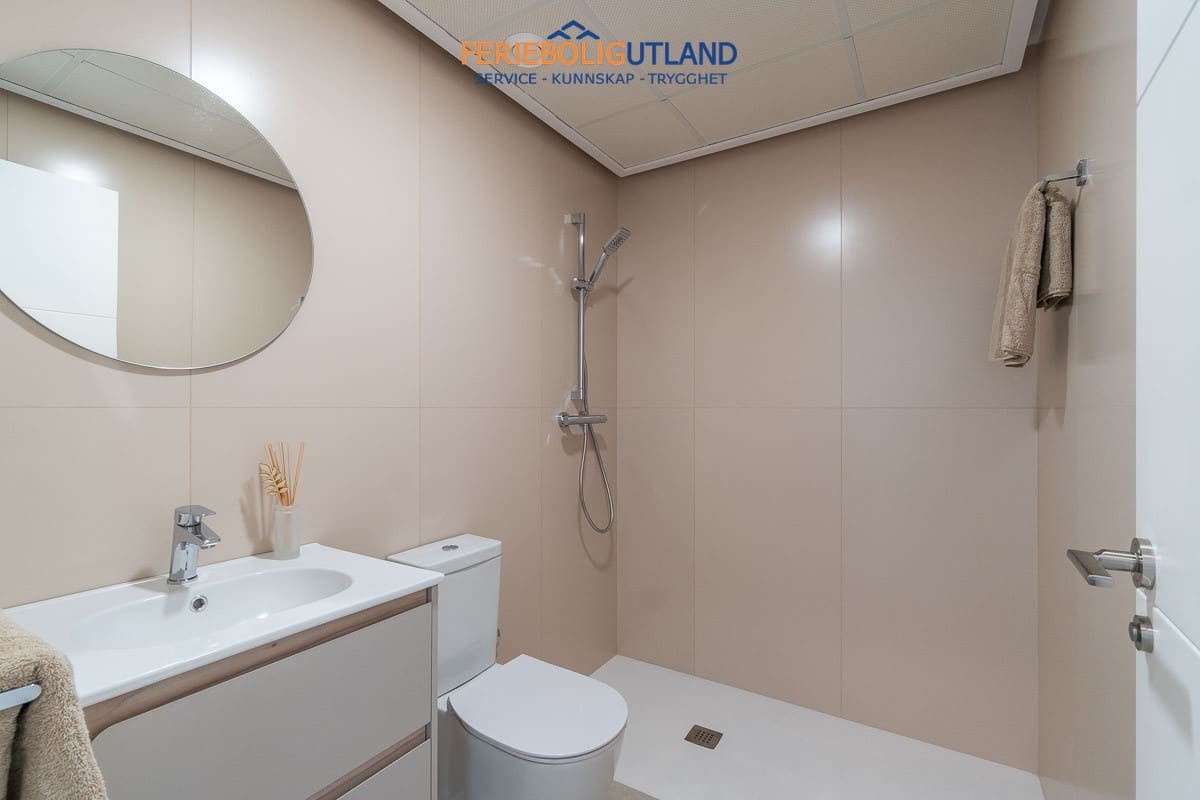 3 camera da letto Appartamento in vendita in Playa Flamenca con piscina garage - 395.000 € (Rif: 10000797)