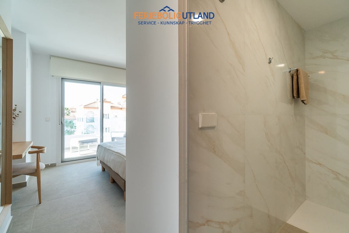 3 camera da letto Appartamento in vendita in Playa Flamenca con piscina garage - 395.000 € (Rif: 10000797)