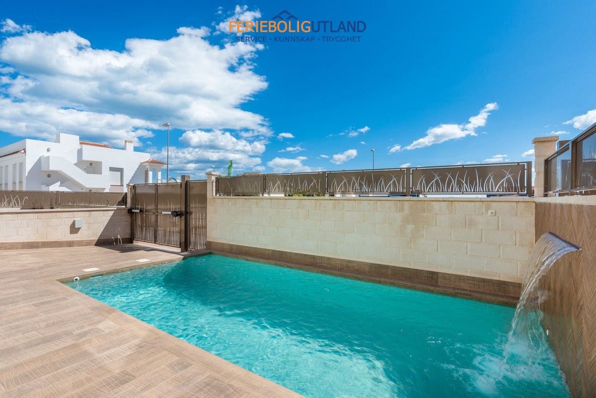 3 quarto Moradia para venda em Ciudad Quesada com piscina garagem - 649 000 € (Ref: 10000798)
