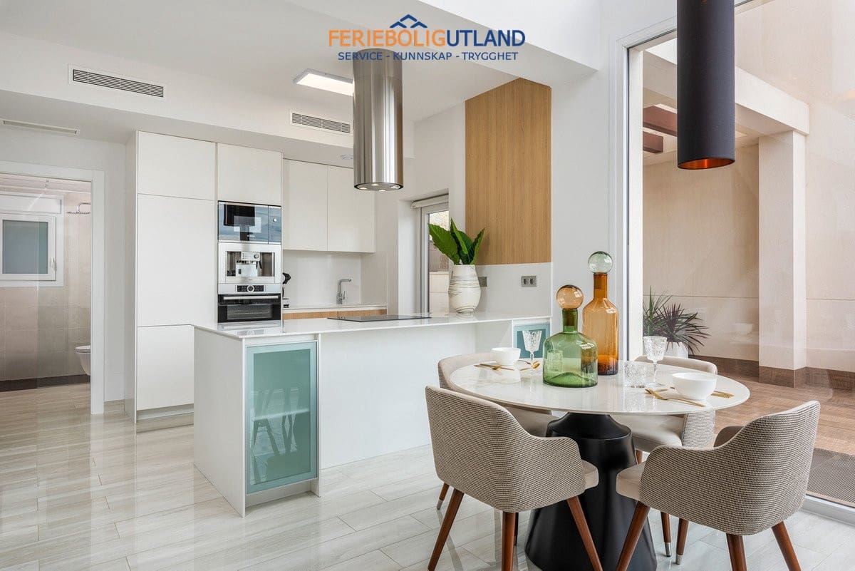 3 quarto Moradia para venda em Ciudad Quesada com piscina garagem - 649 000 € (Ref: 10000798)