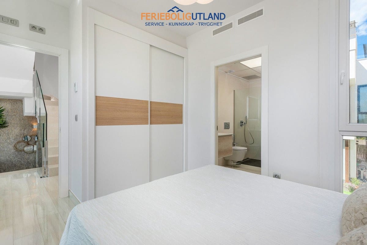 3 quarto Moradia para venda em Ciudad Quesada com piscina garagem - 649 000 € (Ref: 10000798)