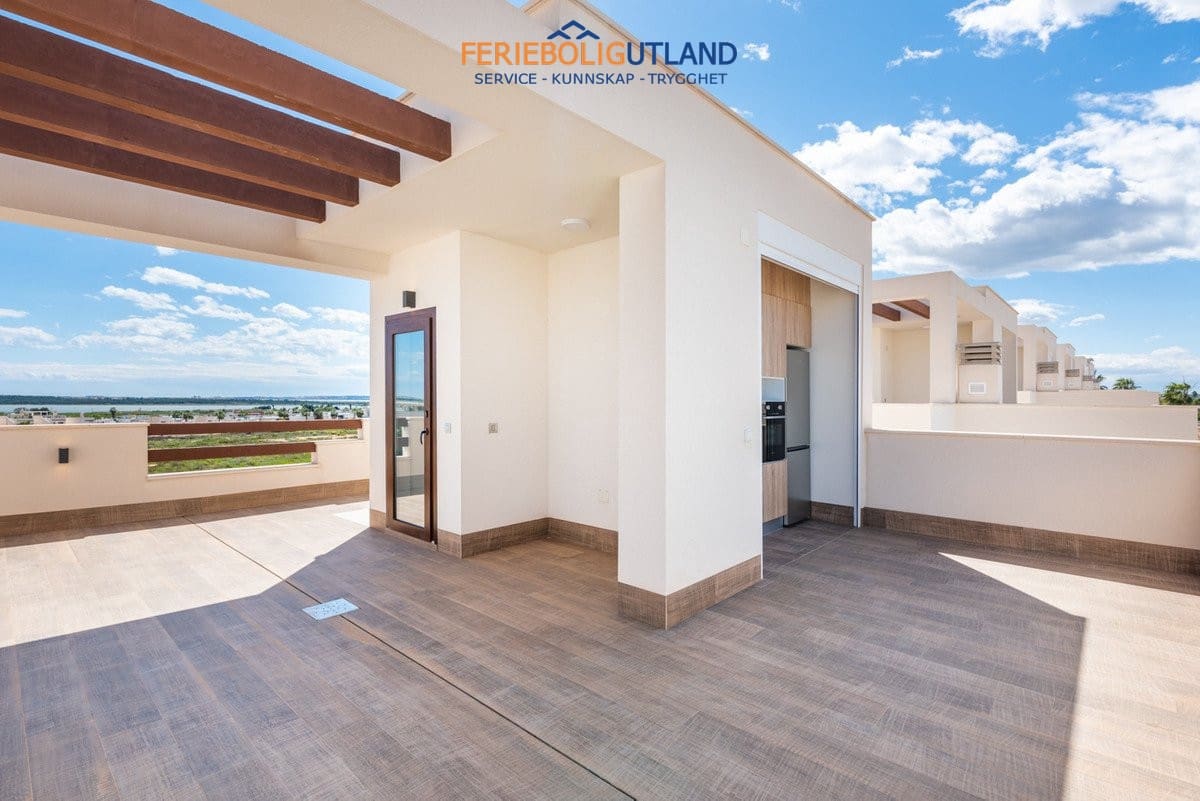 3 quarto Moradia para venda em Ciudad Quesada com piscina garagem - 649 000 € (Ref: 10000798)