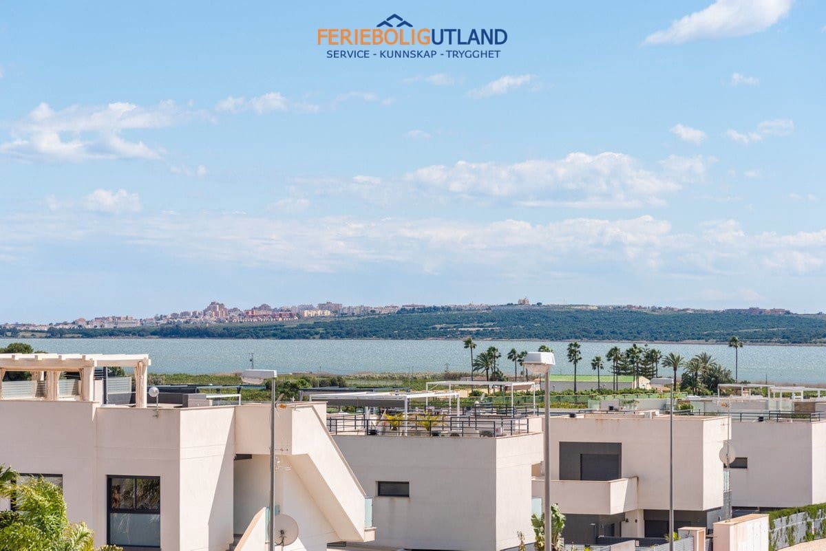 3 quarto Moradia para venda em Ciudad Quesada com piscina garagem - 649 000 € (Ref: 10000798)