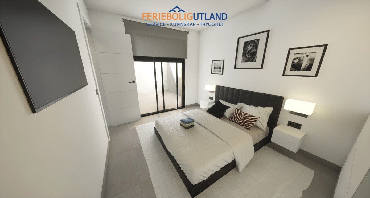 3 soverom Villa til salgs i Los Alcazares med svømmebasseng garasje - € 419 900 (Ref: 10000804)