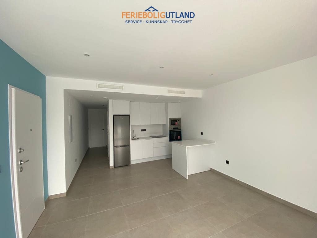 3 soverom Villa til salgs i Los Alcazares med svømmebasseng garasje - € 419 900 (Ref: 10000804)