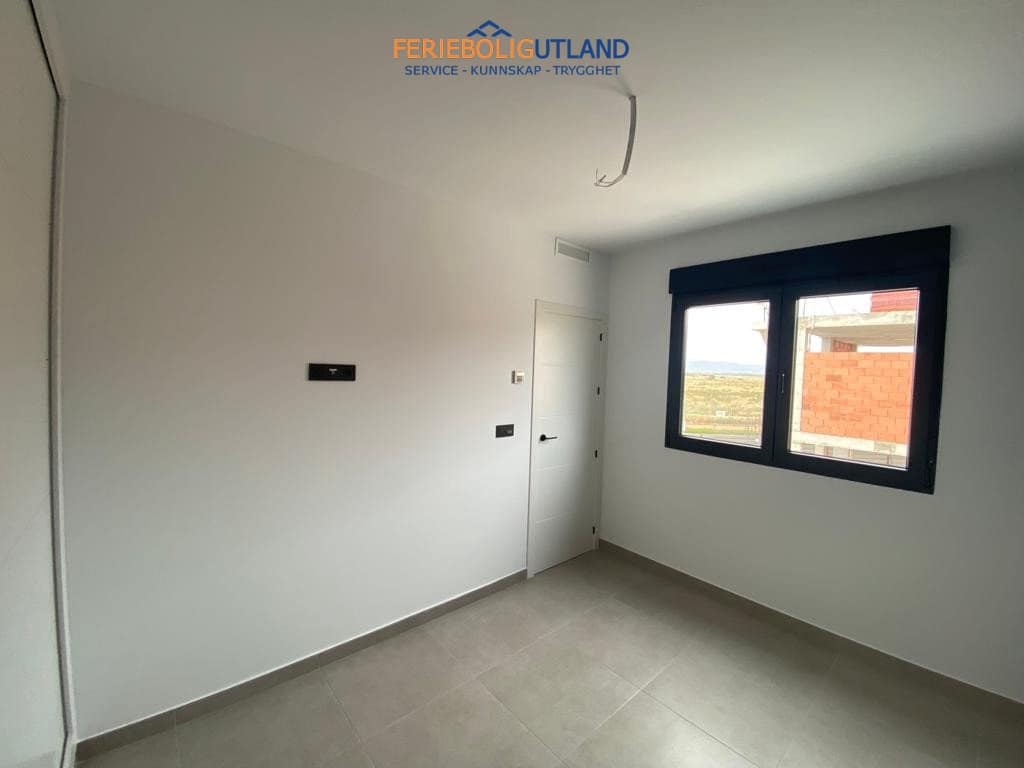 3 soverom Villa til salgs i Los Alcazares med svømmebasseng garasje - € 419 900 (Ref: 10000804)