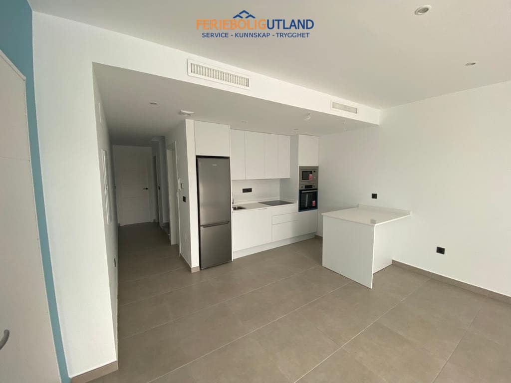 3 soverom Villa til salgs i Los Alcazares med svømmebasseng garasje - € 419 900 (Ref: 10000804)