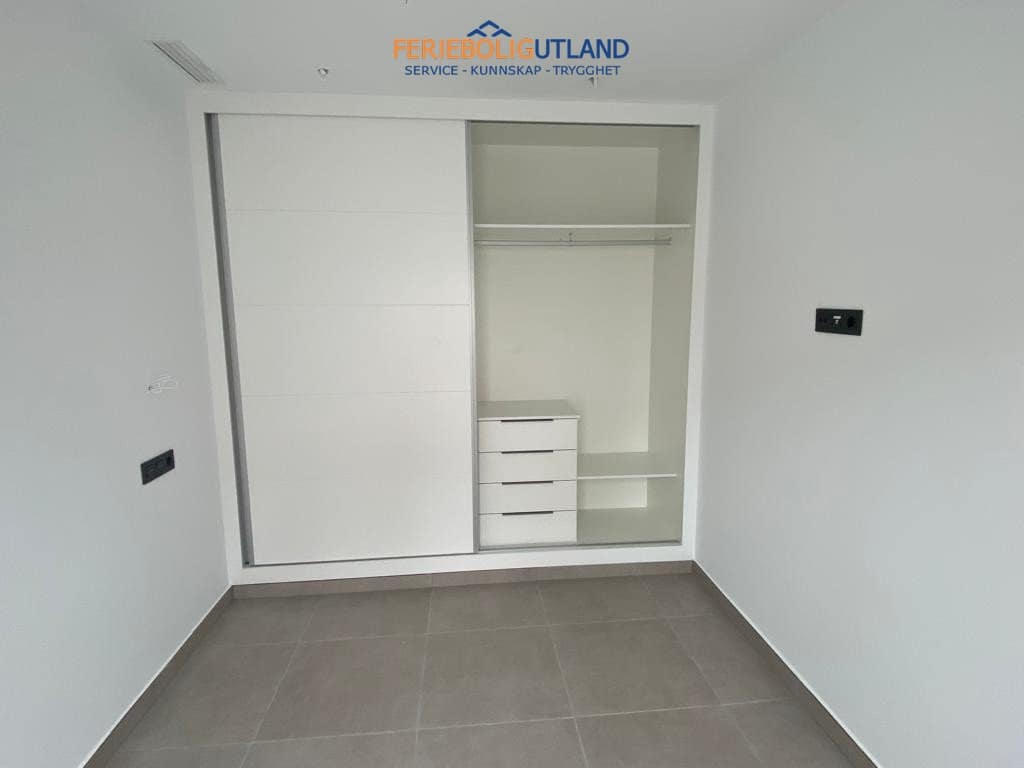3 soverom Villa til salgs i Los Alcazares med svømmebasseng garasje - € 419 900 (Ref: 10000804)