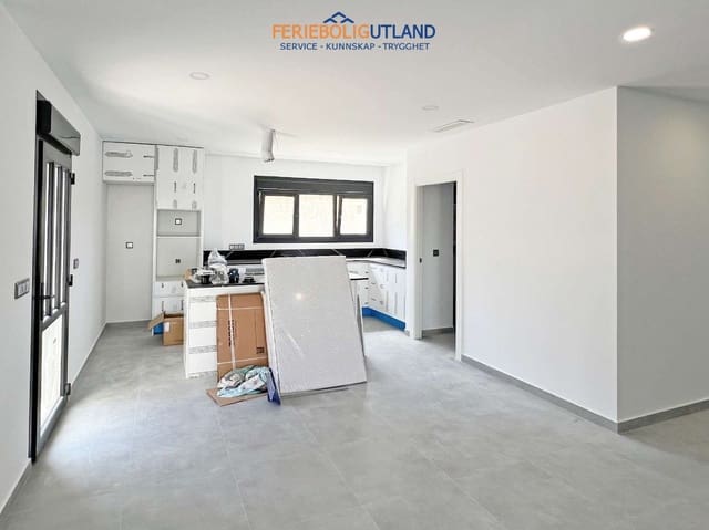 5 soveværelse Villa til salg i Aguas Nuevas, Torrevieja med swimmingpool garage - € 1.200.000 (Ref: 10000813)
