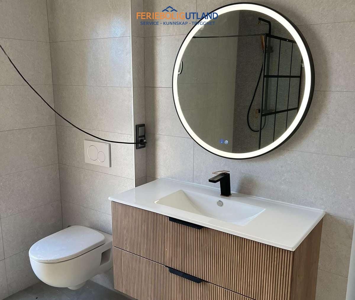5 soveværelse Villa til salg i Torrevieja med swimmingpool garage - € 1.200.000 (Ref: 10000813)