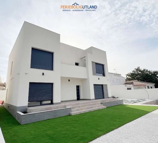 5 soveværelse Villa til salg i Aguas Nuevas, Torrevieja med swimmingpool garage - € 1.200.000 (Ref: 10000813)