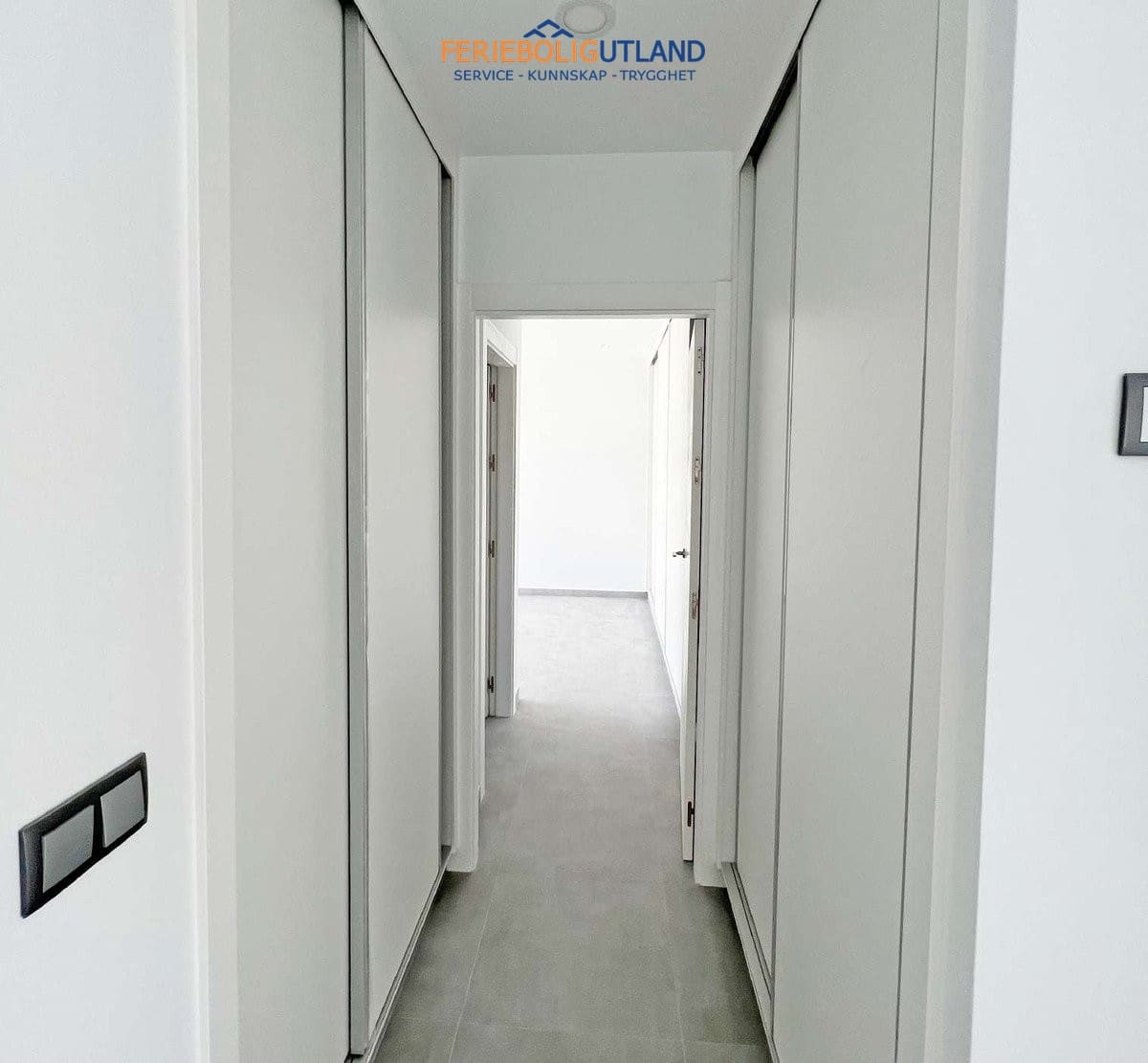 5 soveværelse Villa til salg i Torrevieja med swimmingpool garage - € 1.200.000 (Ref: 10000813)
