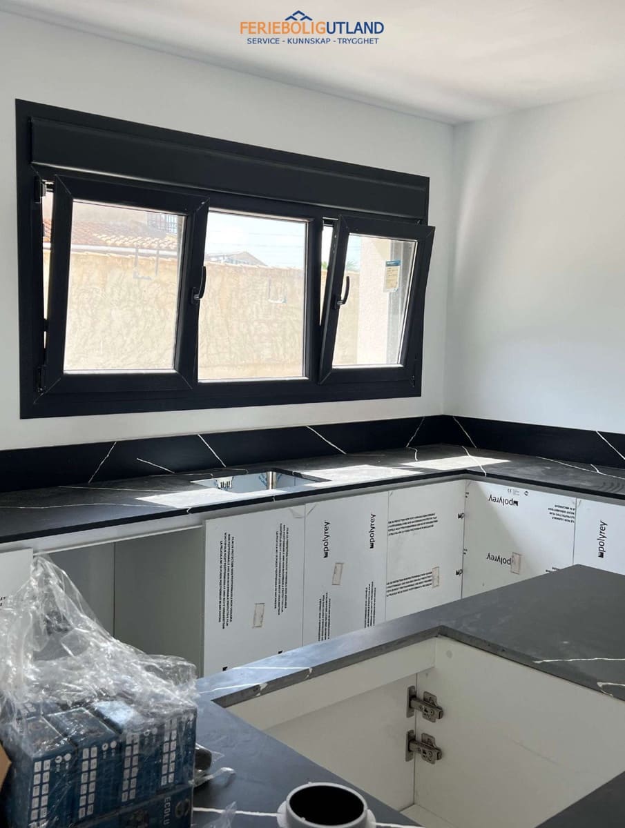 5 soveværelse Villa til salg i Torrevieja med swimmingpool garage - € 1.200.000 (Ref: 10000813)
