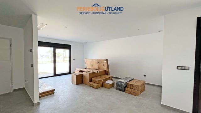 5 soveværelse Villa til salg i Aguas Nuevas, Torrevieja med swimmingpool garage - € 1.200.000 (Ref: 10000813)