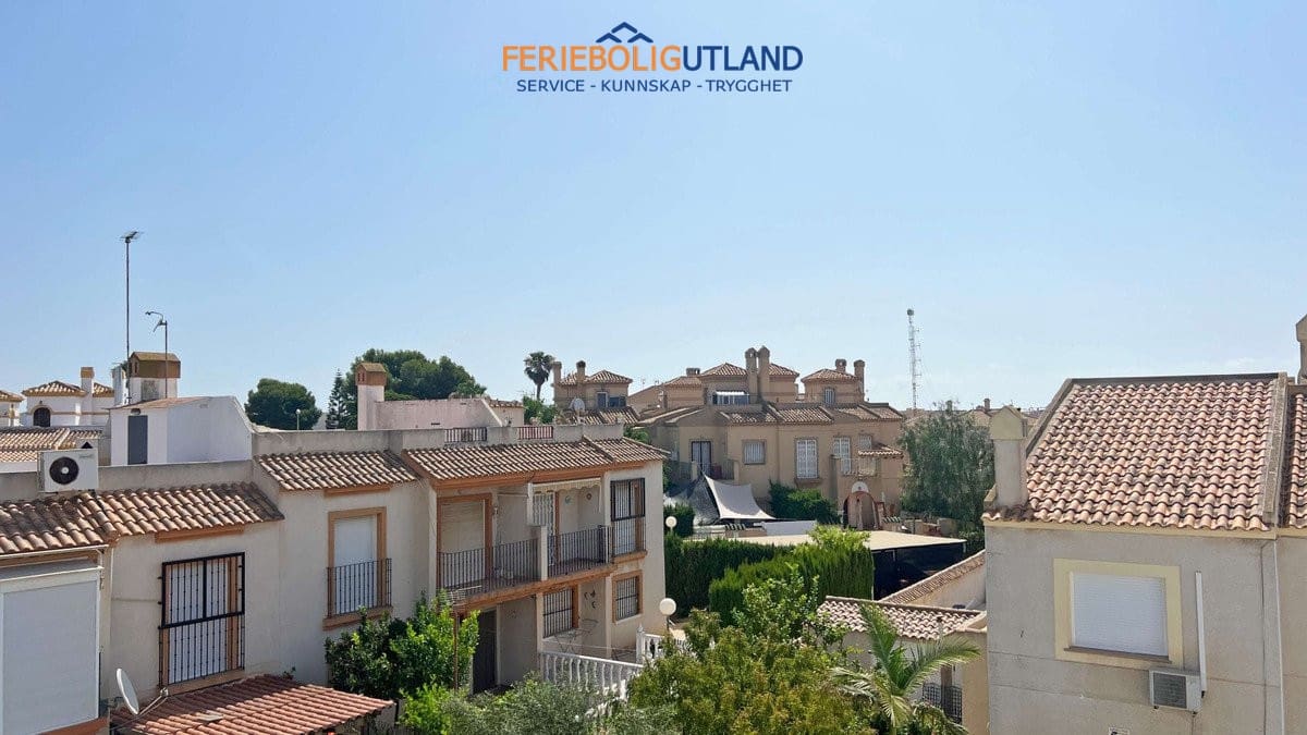 5 soveværelse Villa til salg i Torrevieja med swimmingpool garage - € 1.200.000 (Ref: 10000813)