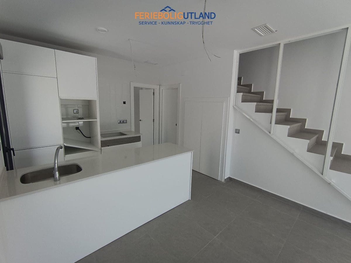 3 Zimmer Doppelhaus zu verkaufen in Daya Nueva mit Pool Garage - 317.000 € (Ref: 10000814)