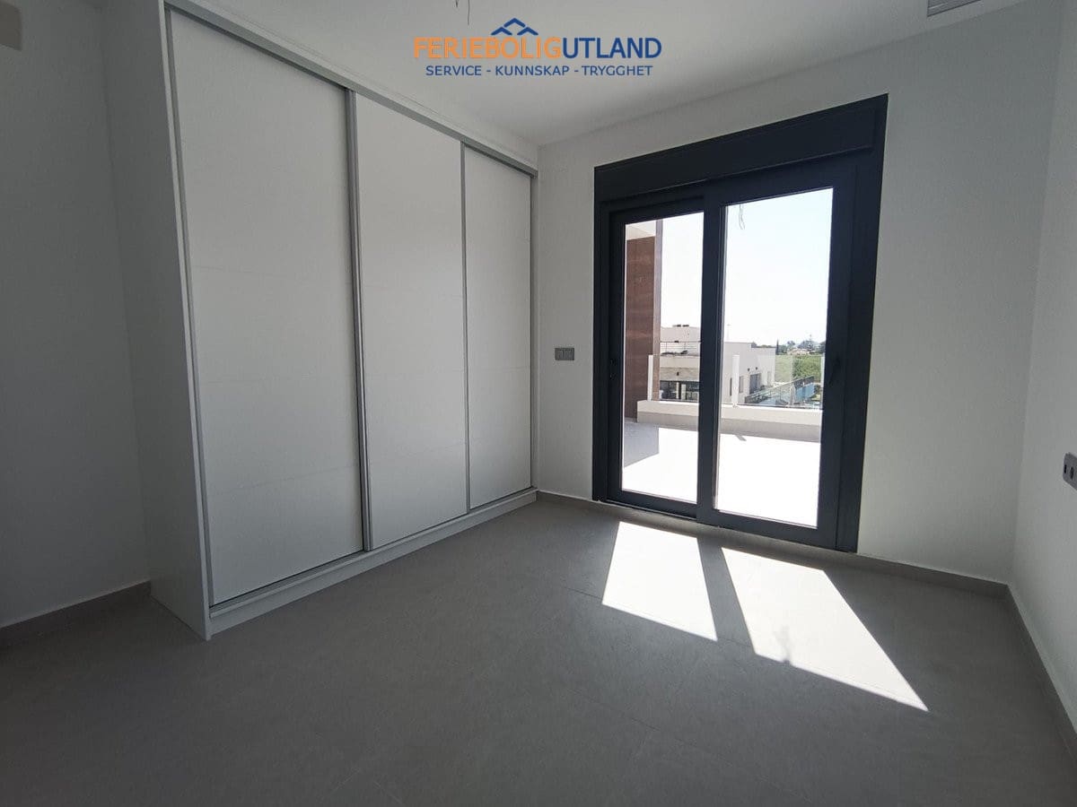 3 Zimmer Doppelhaus zu verkaufen in Daya Nueva mit Pool Garage - 317.000 € (Ref: 10000814)