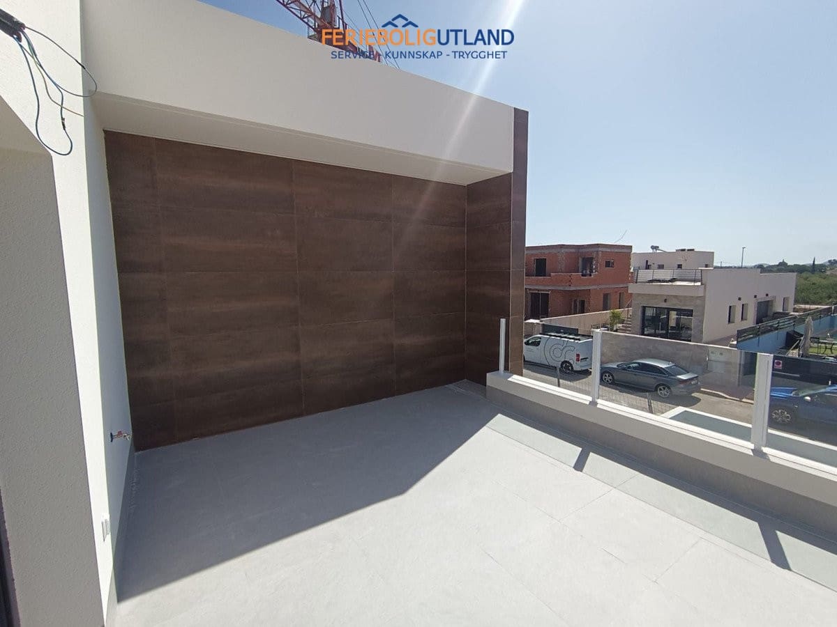 3 Zimmer Doppelhaus zu verkaufen in Daya Nueva mit Pool Garage - 317.000 € (Ref: 10000814)