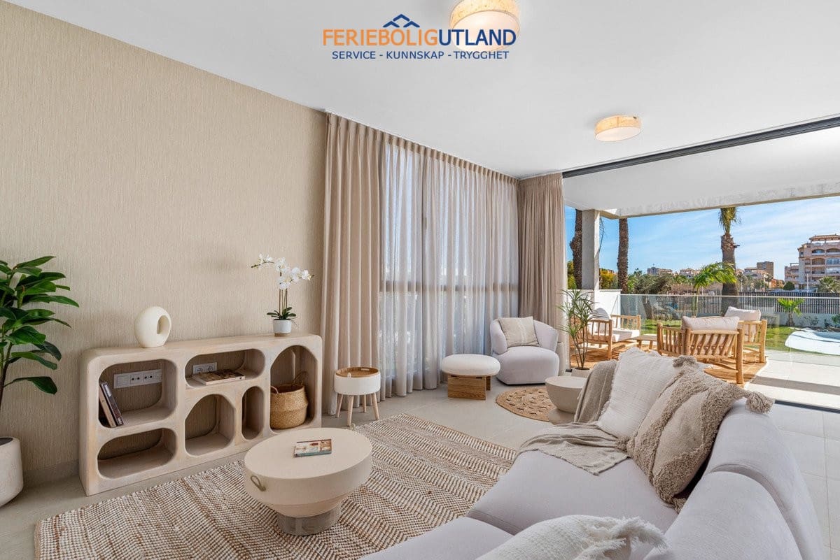 2 soverom Penthouse til salgs i Mar de Cristal med svømmebasseng garasje - € 358 000 (Ref: 10000820)