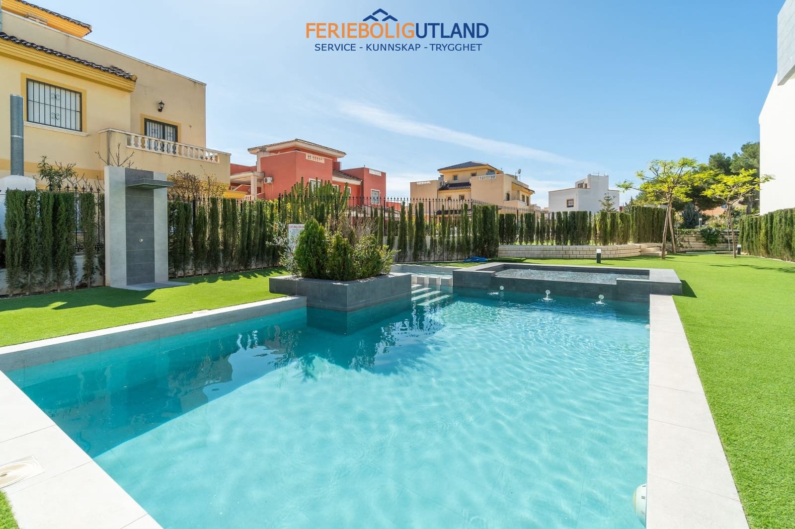 3 bedroom Apartment for sale in Los Balcones with pool garage - € 310,000 (Ref: 10000827)