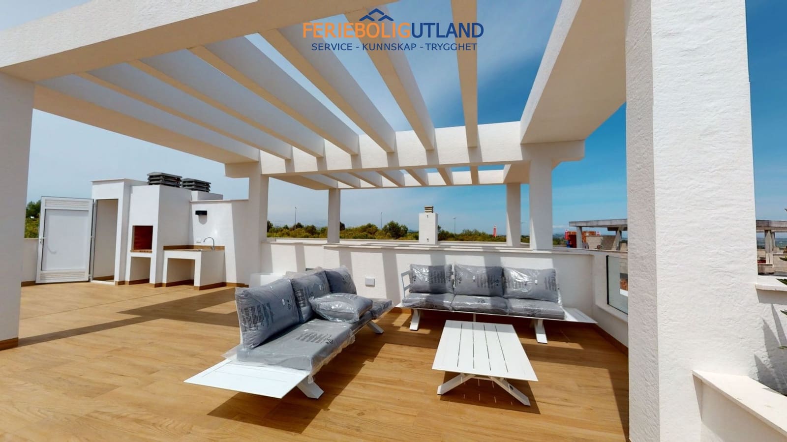 2 soveværelse Bungalow til salg i Torrevieja med swimmingpool - € 309.900 (Ref: 10000829)