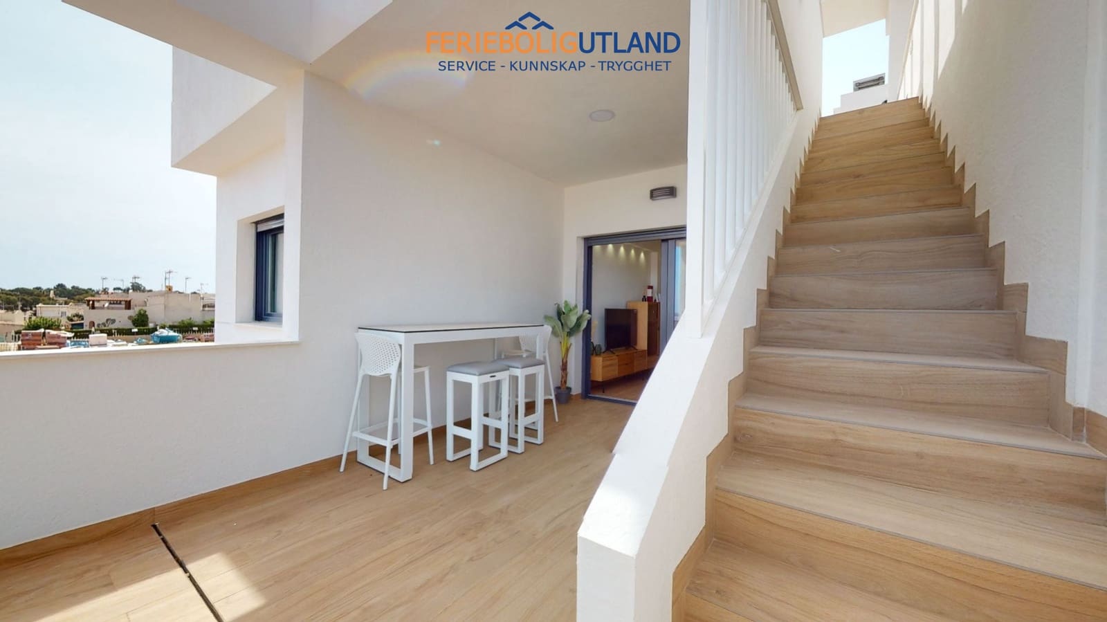 2 soveværelse Bungalow til salg i Torrevieja med swimmingpool - € 309.900 (Ref: 10000829)