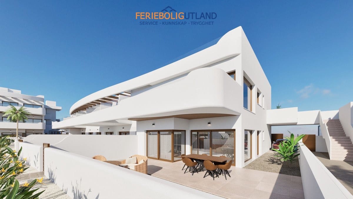 3 soveværelse Penthouse til salg i Los Alcazares med swimmingpool - € 399.000 (Ref: 10000831)