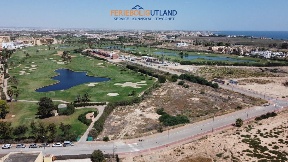 3 soveværelse Penthouse til salg i Los Alcazares med swimmingpool - € 399.000 (Ref: 10000831)