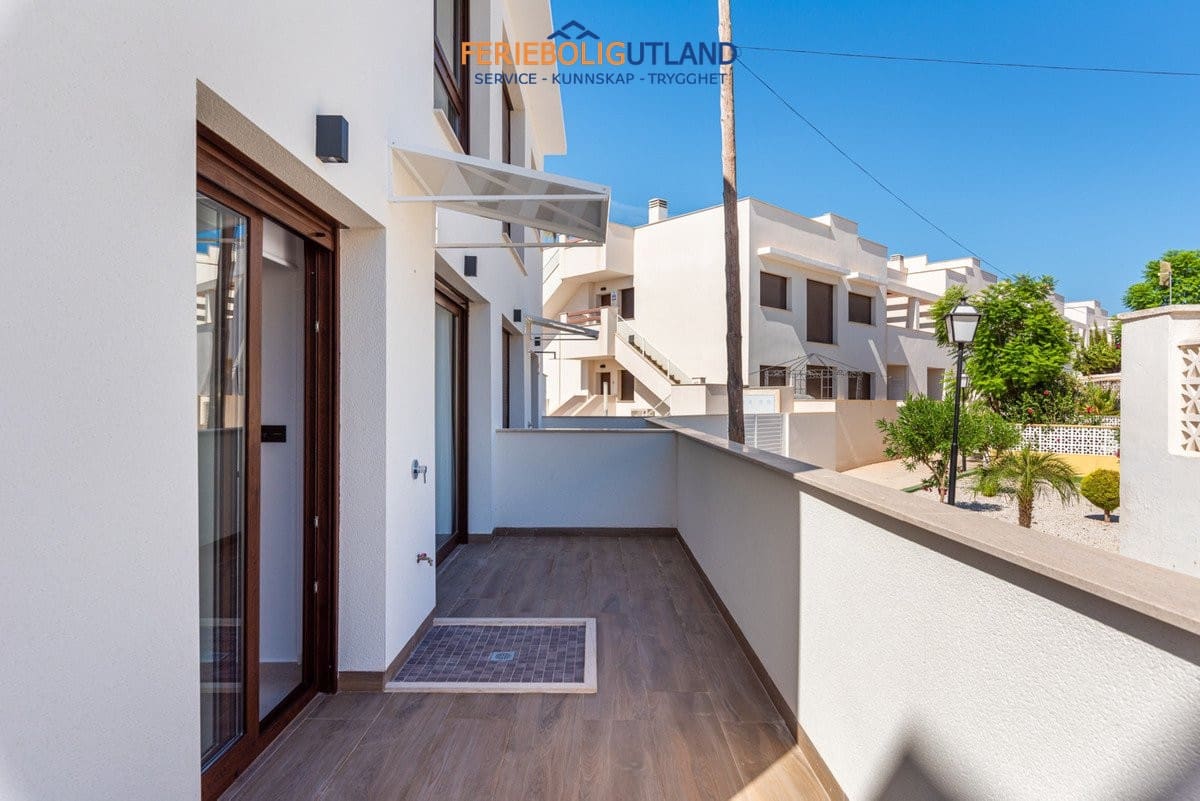 3 soveværelse Lejlighed til salg i Torrevieja med swimmingpool garage - € 310.000 (Ref: 10000836)