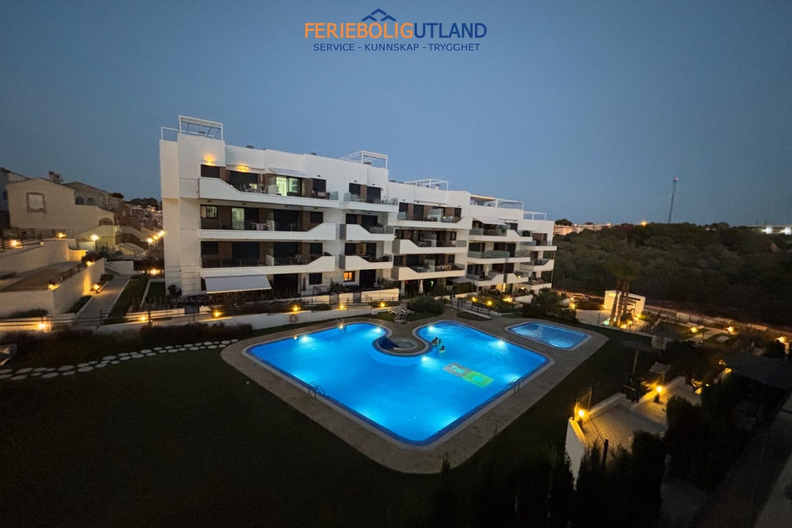2 soveværelse Lejlighed til salg i Villamartin med swimmingpool garage - € 229.000 (Ref: 10000841)