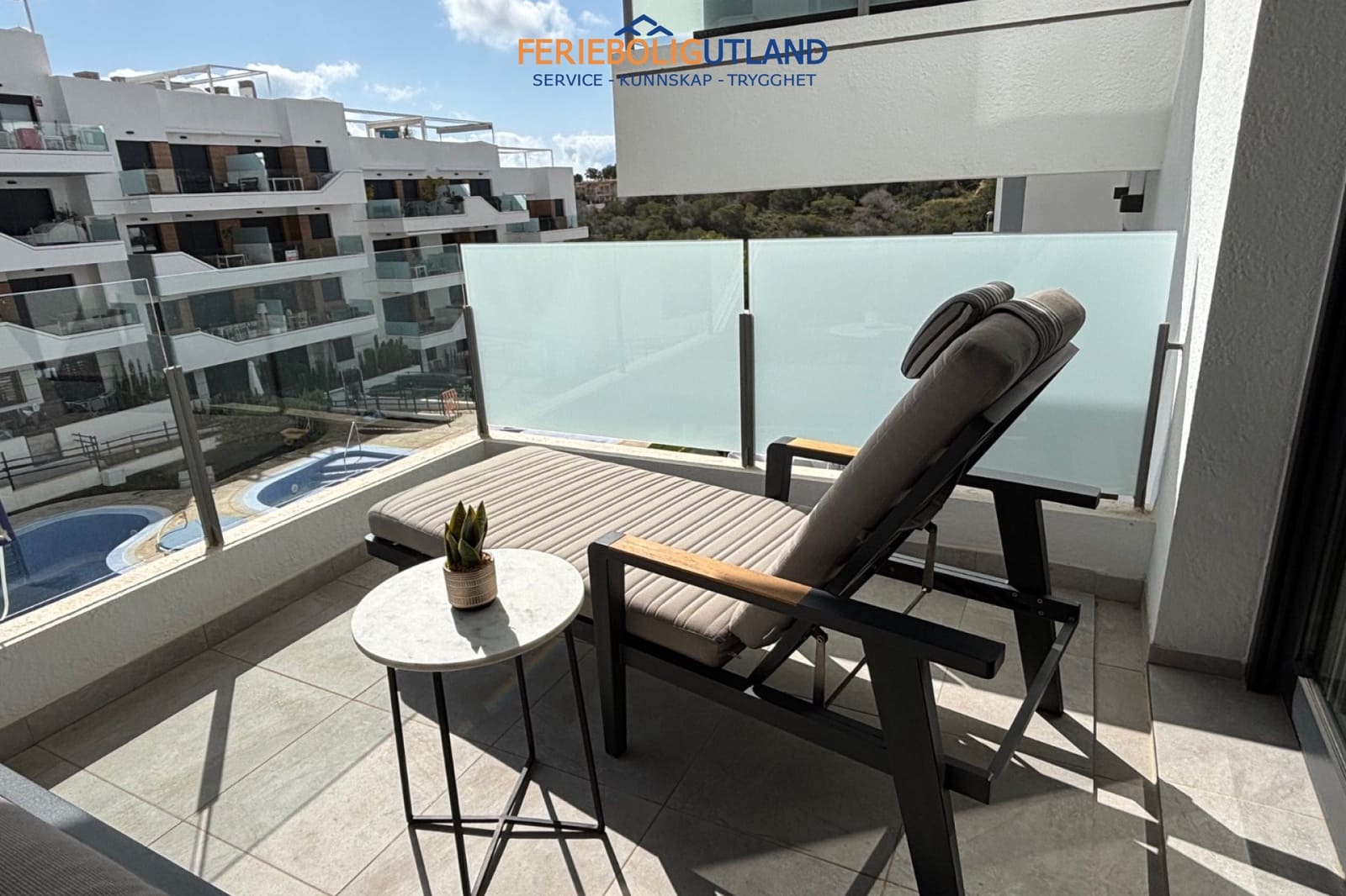 2 soveværelse Lejlighed til salg i Villamartin med swimmingpool garage - € 229.000 (Ref: 10000841)