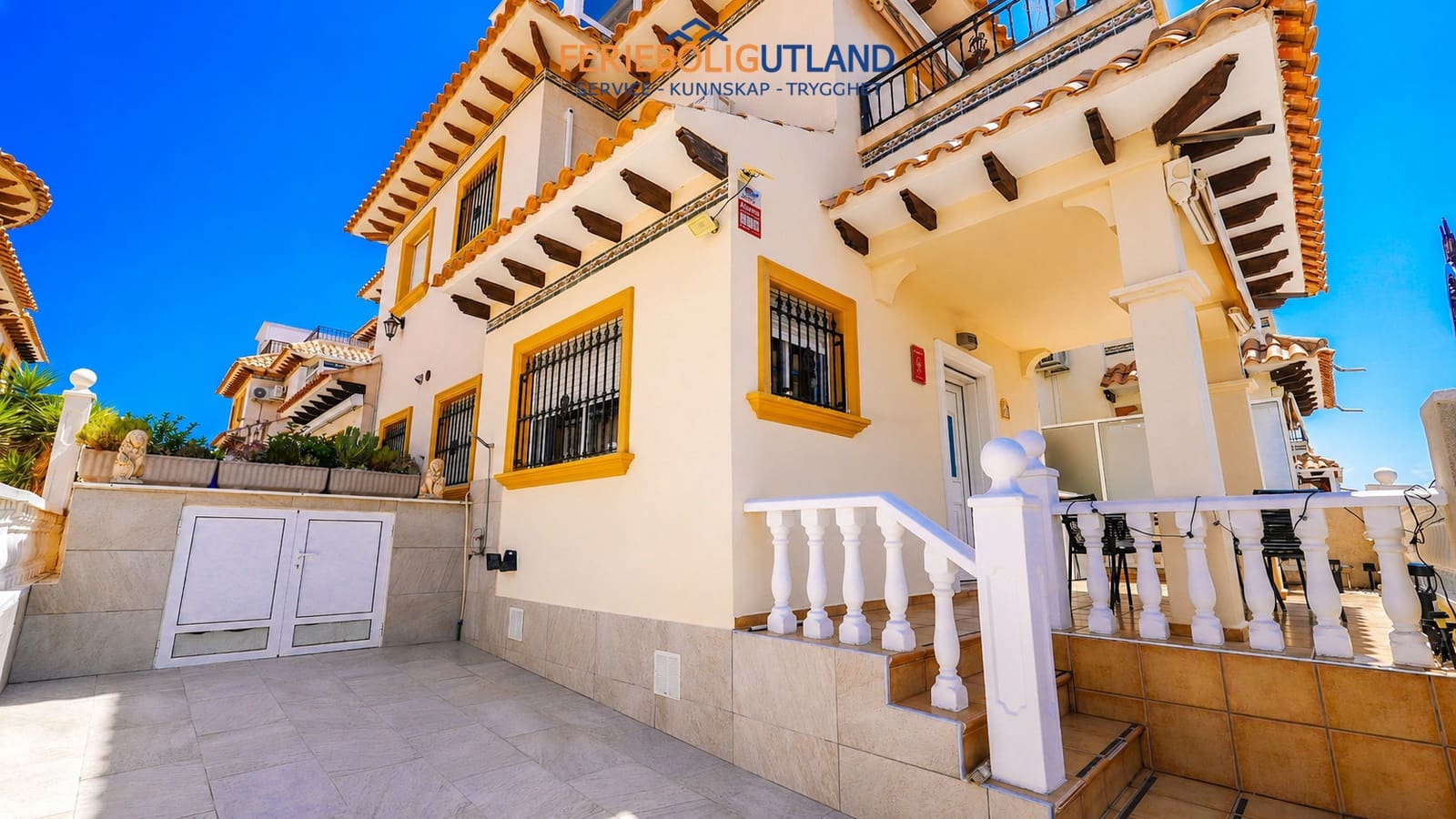 2 bedroom Apartment for sale in Playa Flamenca with pool garage - € 219,000 (Ref: 10000845)