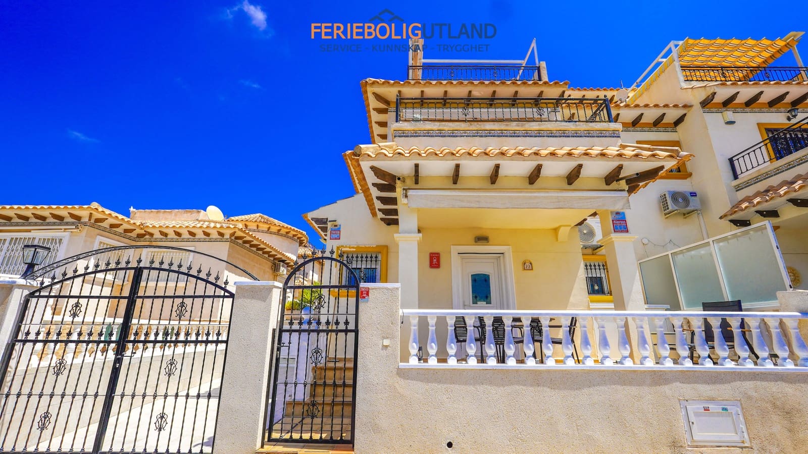 2 bedroom Apartment for sale in Playa Flamenca with pool garage - € 219,000 (Ref: 10000845)