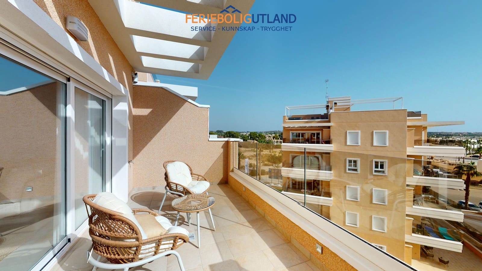 3 soveværelse Byhus til salg i Pilar de la Horadada med swimmingpool - € 314.900 (Ref: 10000852)