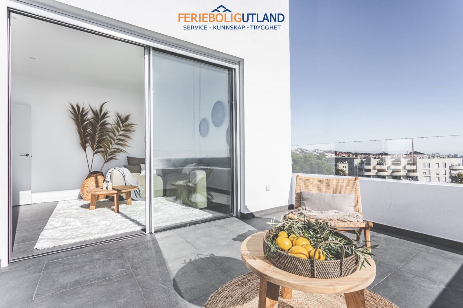 Pareado de 5 habitaciones en Fuengirola en venta con piscina garaje - 949.000 € (Ref: 10000854)