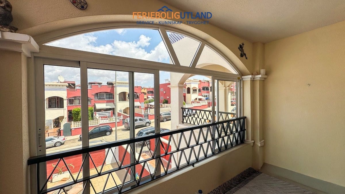 2 soverom Bungalow til salgs i Orihuela Costa med svømmebasseng - € 164 900 (Ref: 10000855)