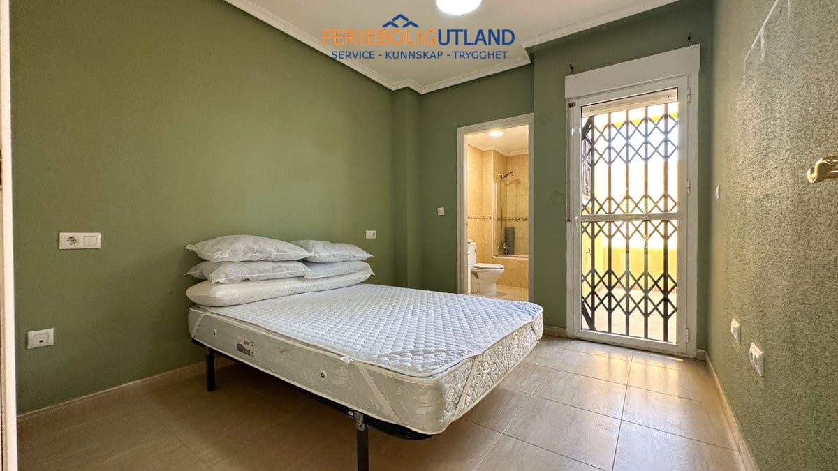 2 Zimmer Bungalow zu verkaufen in Daya Nueva mit Pool Garage - 119.000 € (Ref: 10000856)