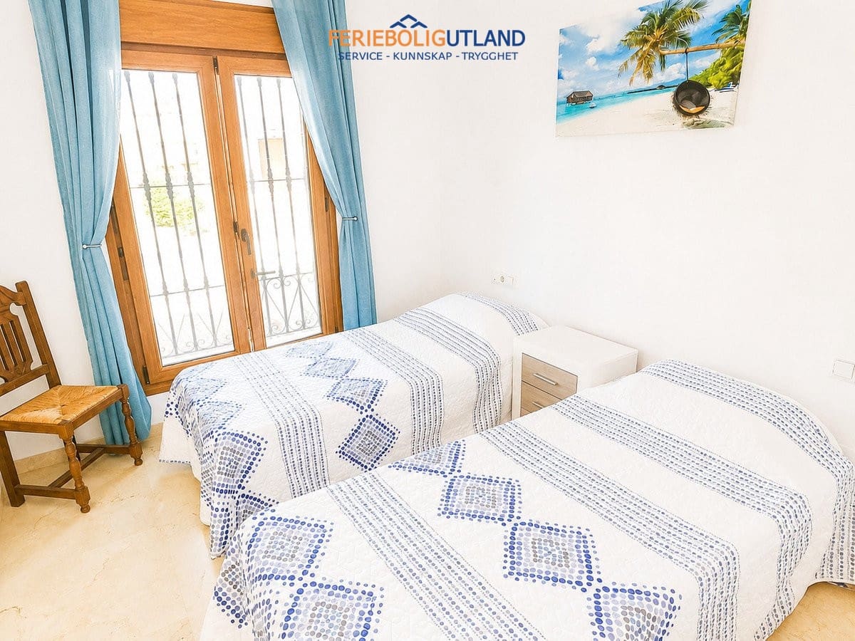 Casa de 3 habitaciones en Algorfa en venta con piscina - 249.000 € (Ref: 10000859)