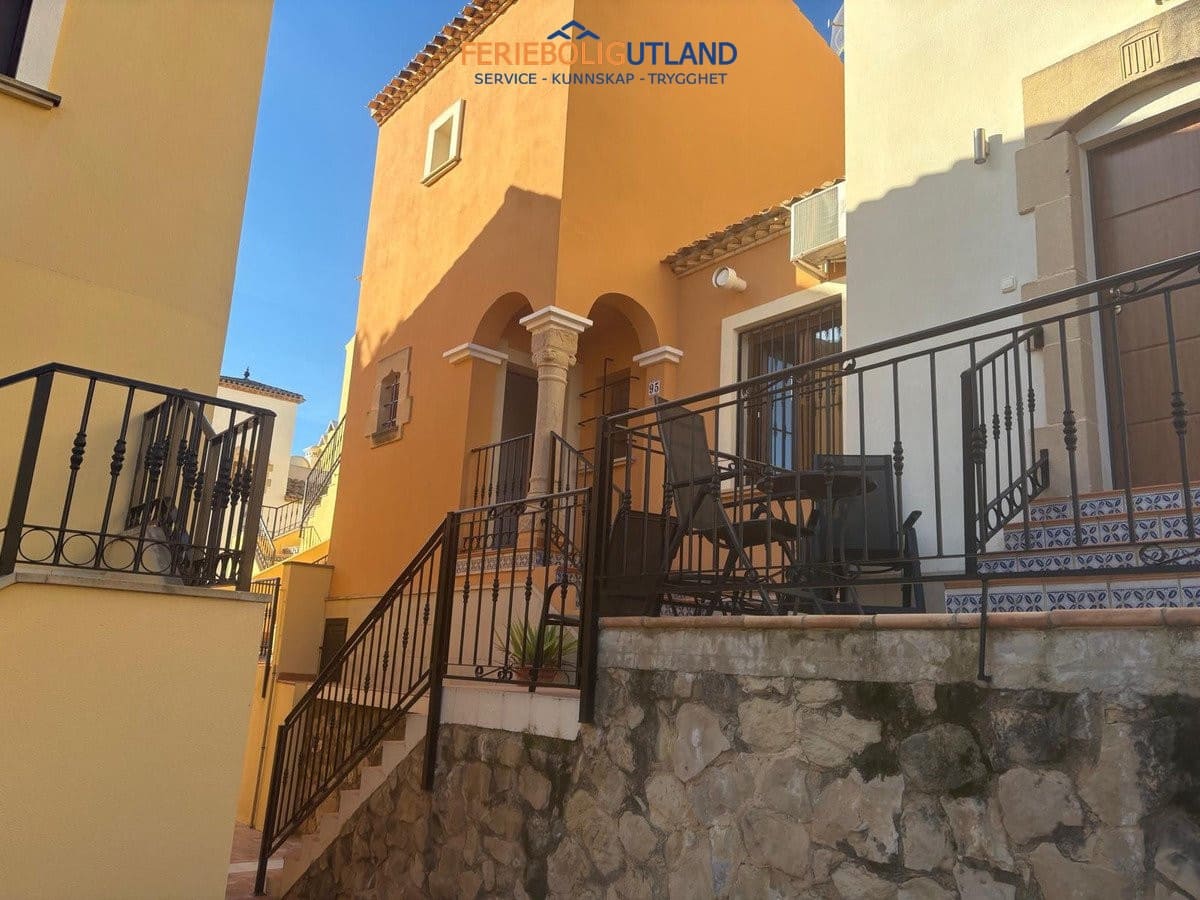Casa de 3 habitaciones en Algorfa en venta con piscina - 249.000 € (Ref: 10000859)