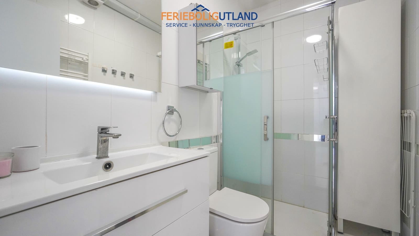 2 sovrum Lägenhet till salu i El Chaparral med pool - 140 000 € (Ref: 10000861)