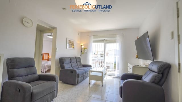 Apartamento de 2 habitaciones en El Chaparral, Torrevieja en venta con piscina - 140.000 € (Ref: 10000861)