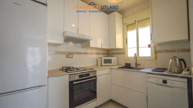 Apartamento de 2 habitaciones en El Chaparral, Torrevieja en venta con piscina - 140.000 € (Ref: 10000861)
