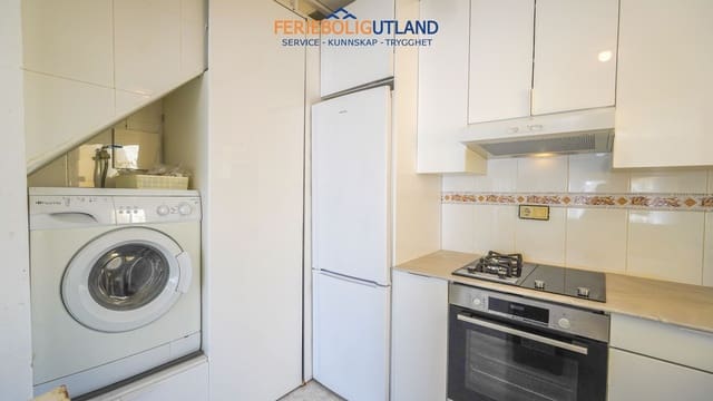 Apartamento de 2 habitaciones en El Chaparral, Torrevieja en venta con piscina - 140.000 € (Ref: 10000861)