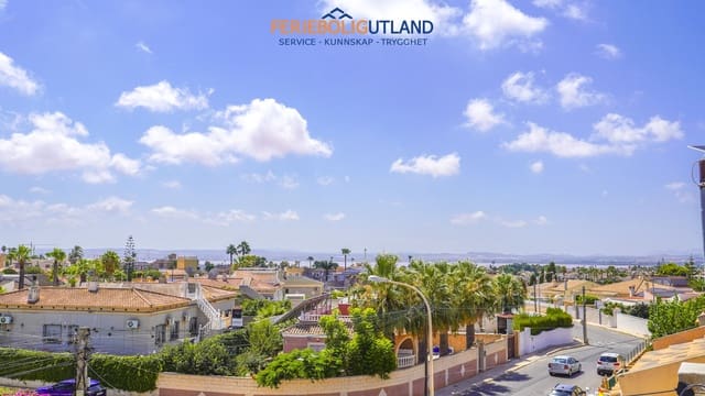 Apartamento de 2 habitaciones en El Chaparral, Torrevieja en venta con piscina - 140.000 € (Ref: 10000861)