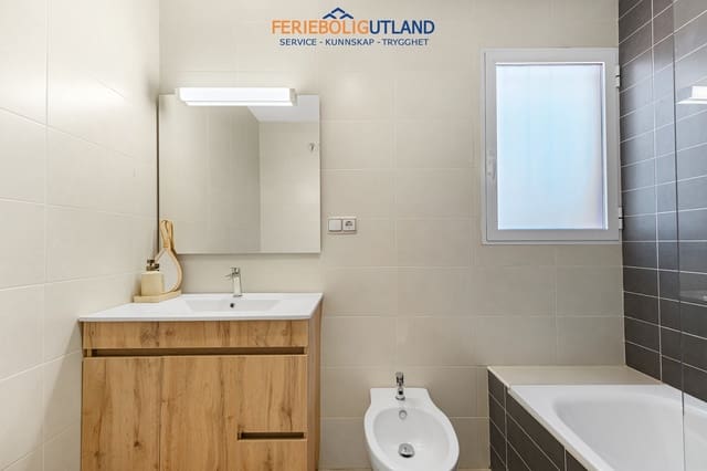 Ático de 2 habitaciones en Lomas de Cabo Roig - Los Dolses, Orihuela en venta con piscina - 202.500 € (Ref: 10000865)