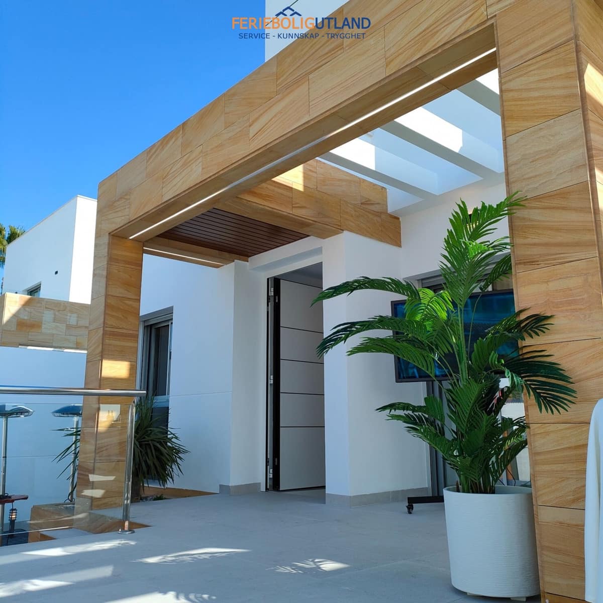 4 soverom Villa til salgs i Ciudad Quesada med svømmebasseng garasje - € 985 000 (Ref: 10000938)
