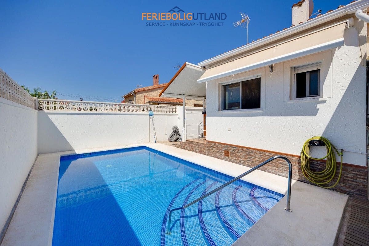 3 sypialnia Willa na sprzedaż w La Marina z basenem garażem - 279 969 € (Ref: 10001059)