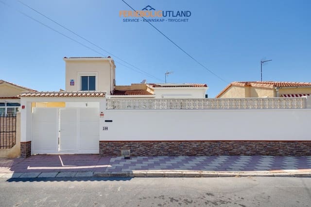 3 sypialnia Willa na sprzedaż w La Marina, Elche / Elx z basenem garażem - 279 969 € (Ref: 10001059)