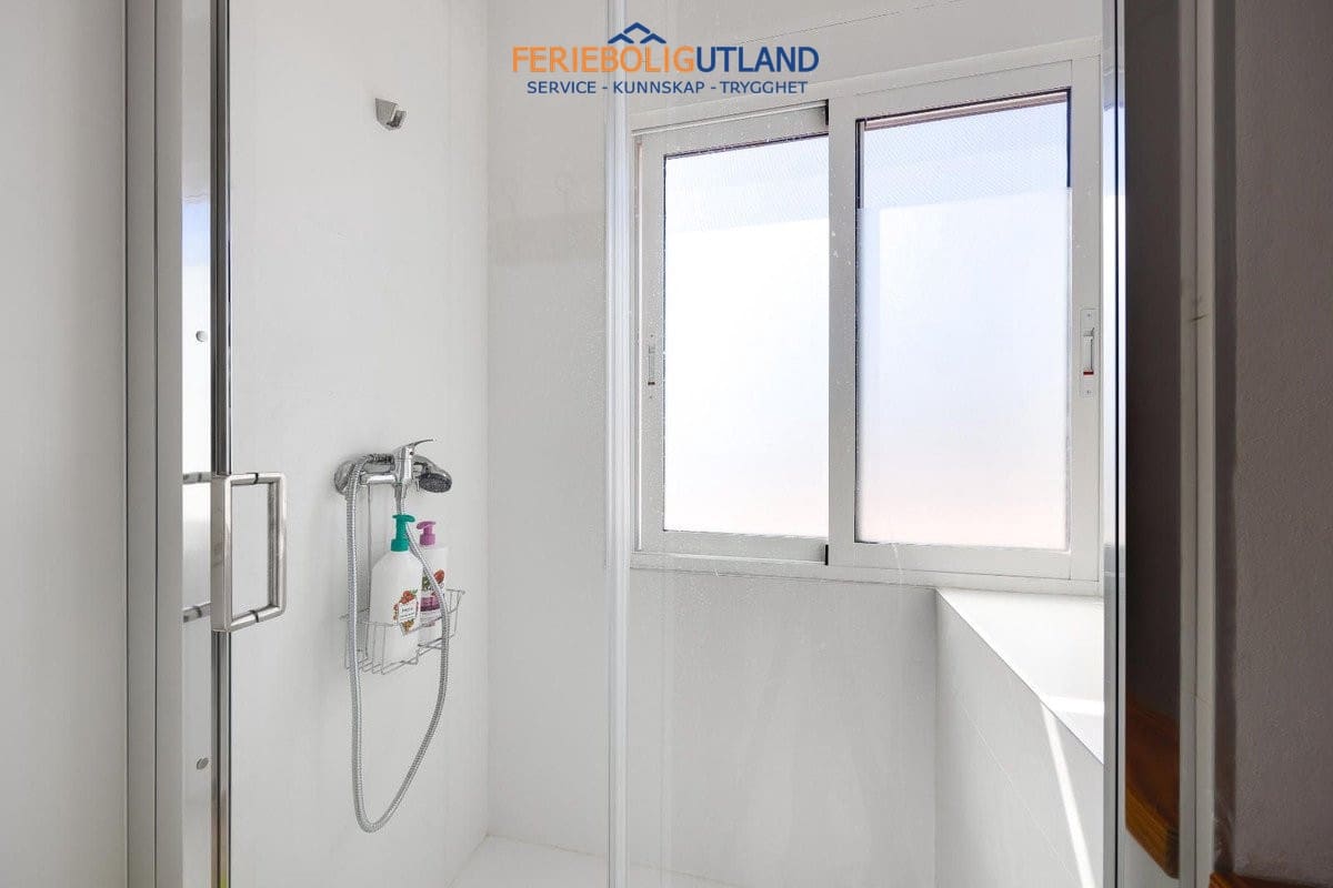 3 sypialnia Willa na sprzedaż w La Marina z basenem garażem - 279 969 € (Ref: 10001059)