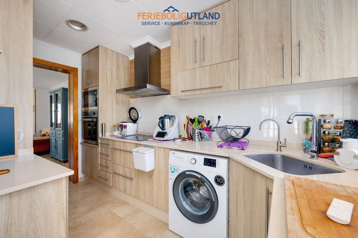 3 sypialnia Willa na sprzedaż w La Marina z basenem garażem - 279 969 € (Ref: 10001059)